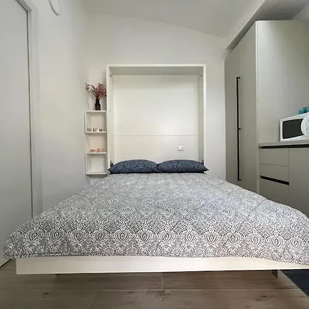 Appartement Grazioso Monolocale Milaan